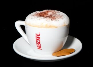 Jak zrobić bitą śmietanę ze śmietanki 30%?