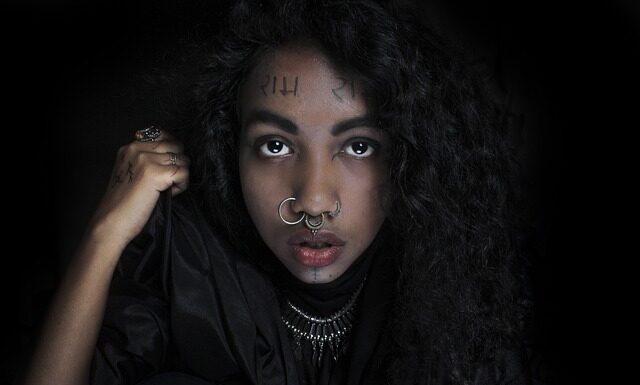 Jaki materiał do szafki pod akwarium?